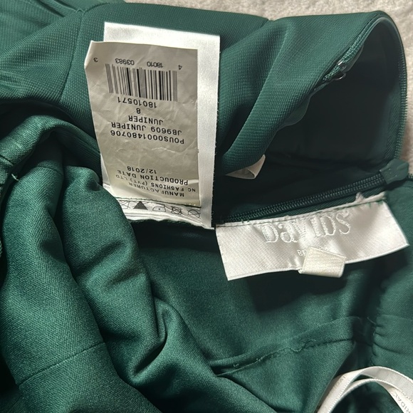 David's Bridal Kids Formal Dress in Deep Green - Picture 2 of 3